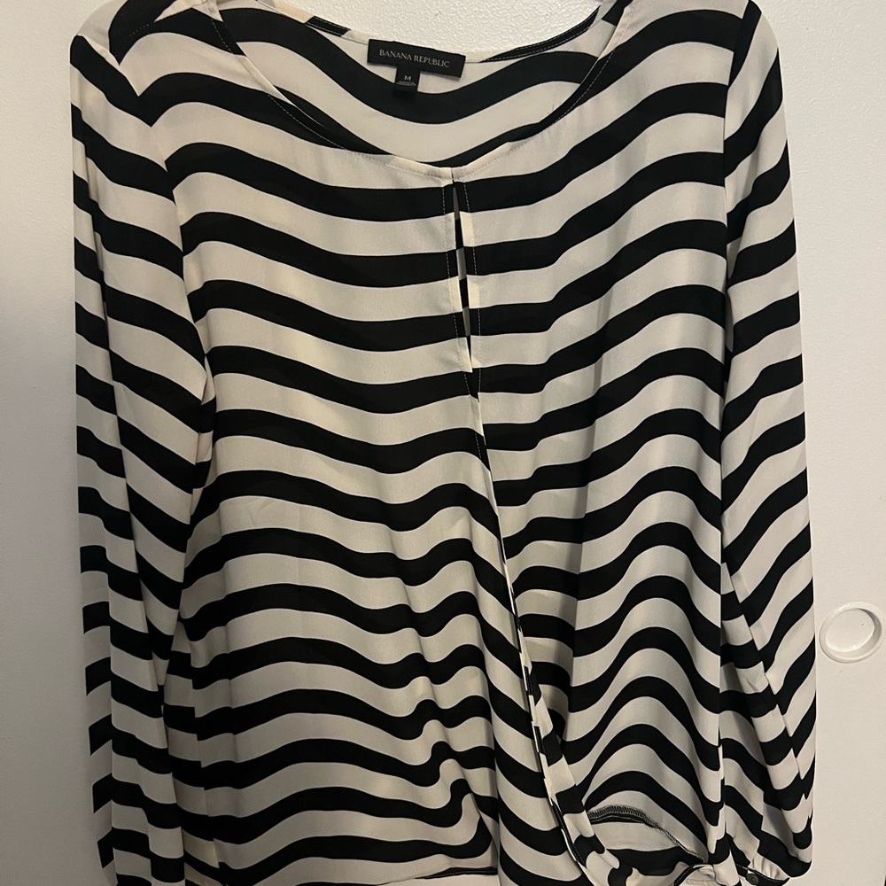 Banana Republic Women's Black and White Striped Blouse